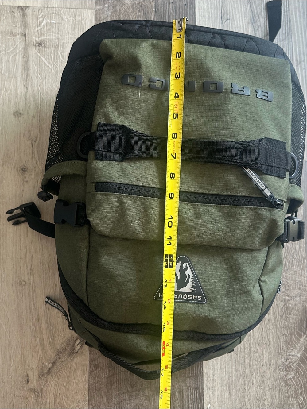 Ford Bronco Ripstop Smart Backpack - Picture 11 of 13